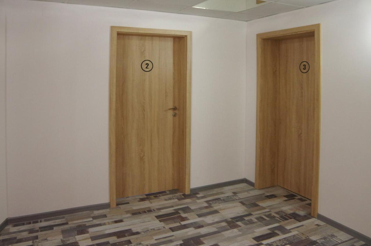 Стаи За Гости "Централ" Фамилни Стаи & Апартаменти Gabrovo Ngoại thất bức ảnh