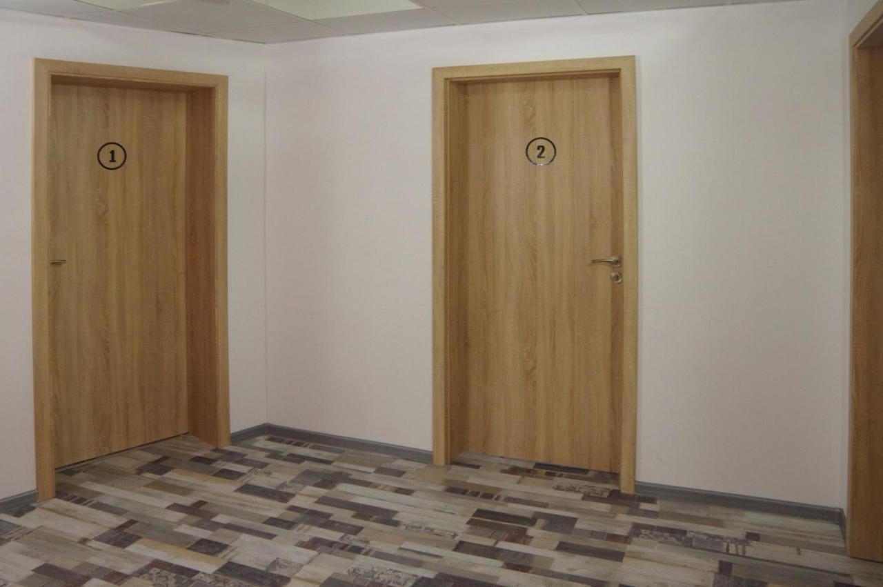 Стаи За Гости "Централ" Фамилни Стаи & Апартаменти Gabrovo Ngoại thất bức ảnh